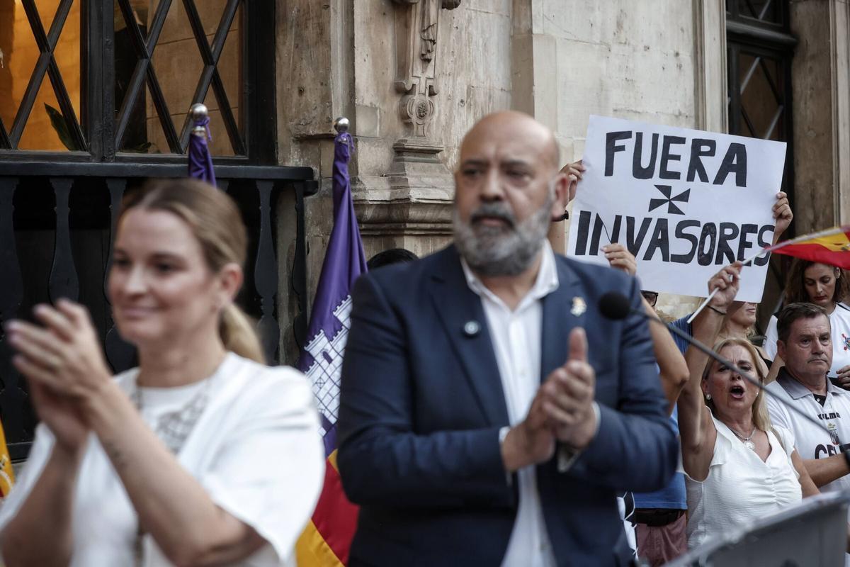 Imágenes de la manifestación en Cort, Palma, en apoyo a Ceuta
