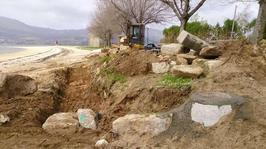 Zona de la playa de A Punta, en Cesantes, en la que se pretendía construir el mirador.  // A.V.C.