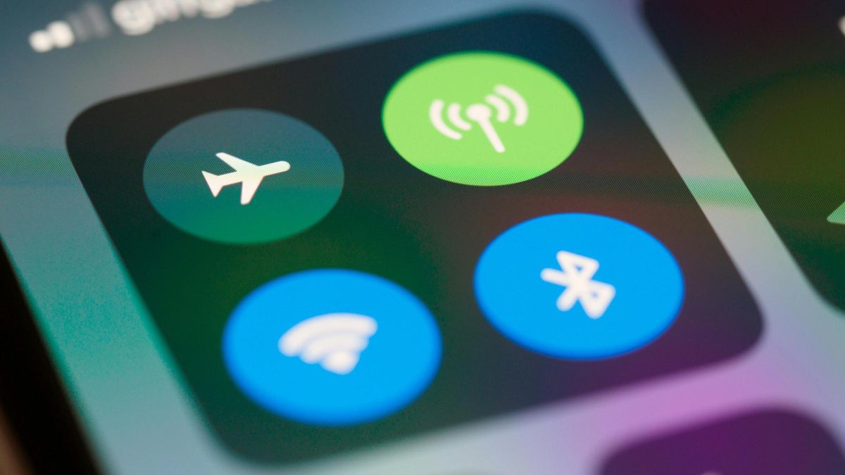 Por qué debes activar el 'Modo avión' antes de despegar