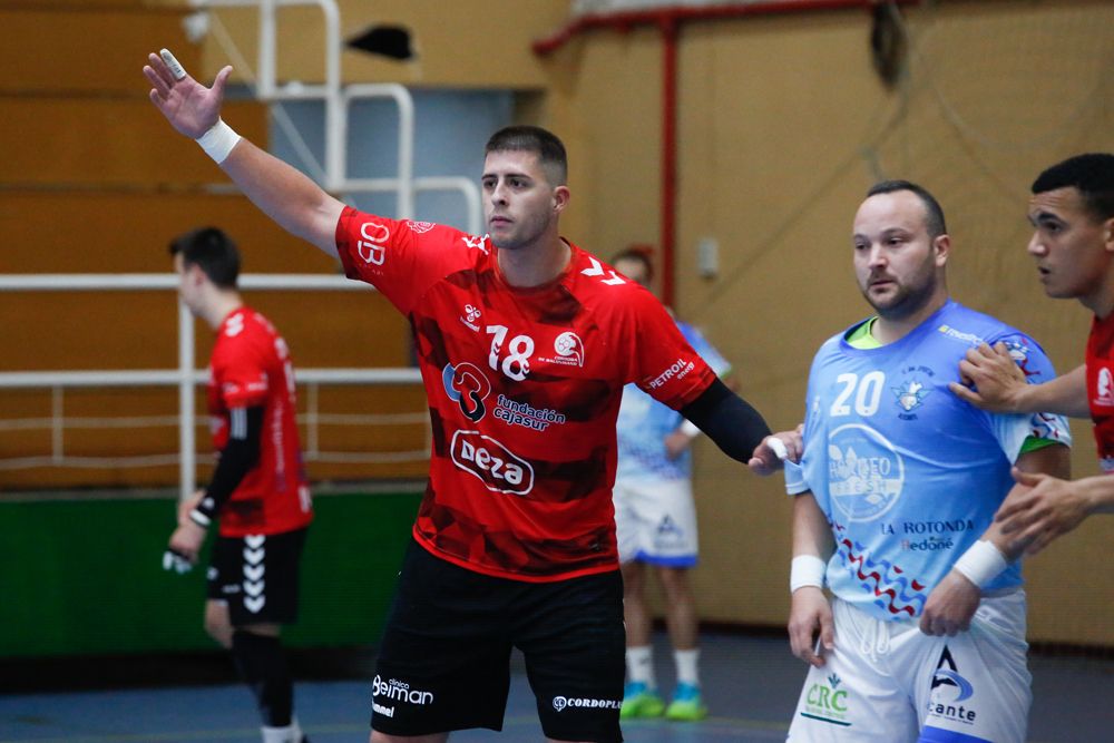 Las imágenes del Cajasur Córdoba Balonmano ante el Sporting Alicante