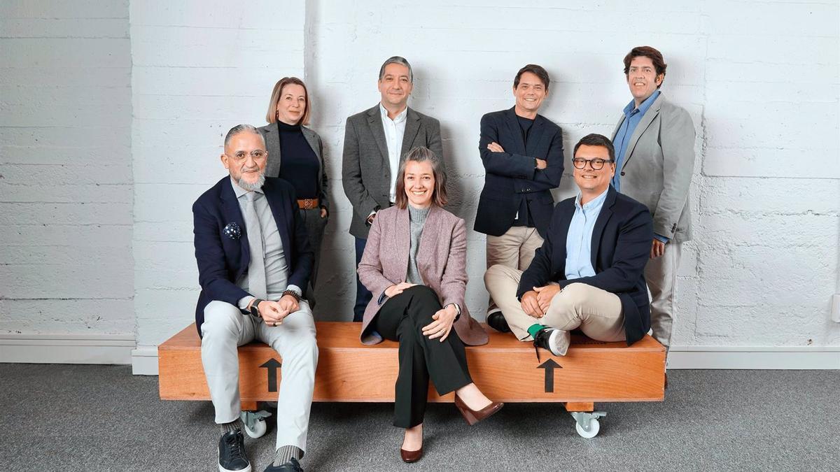 El equipo de LLYC.