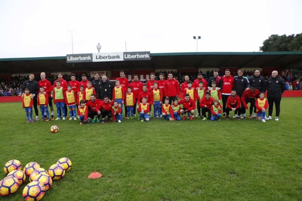 Entrenamiento del Sporting en Navia