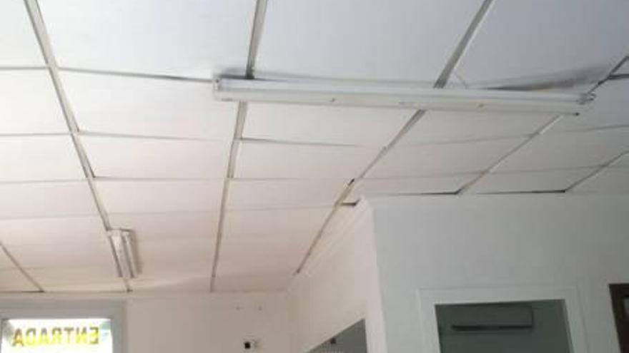 La Guardia Civil traslada  su oficina de denuncias por riesgo de caída del techo