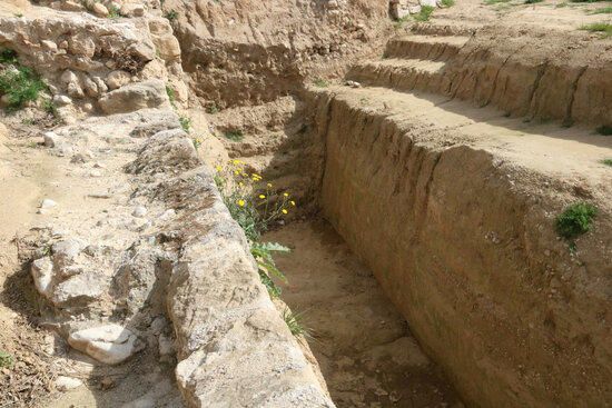 Les excavacions a Palol de Sabaldòria de Vilafant posen al descobert part del fossat de l'antic castell