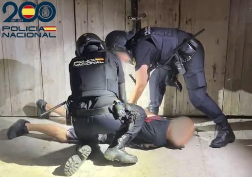 Todas las armas y la droga que poseía el detenido en Manacor