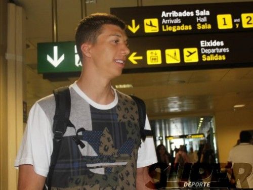 Lucic: "Espero ayudar al Valencia a jugar como todos esperan"