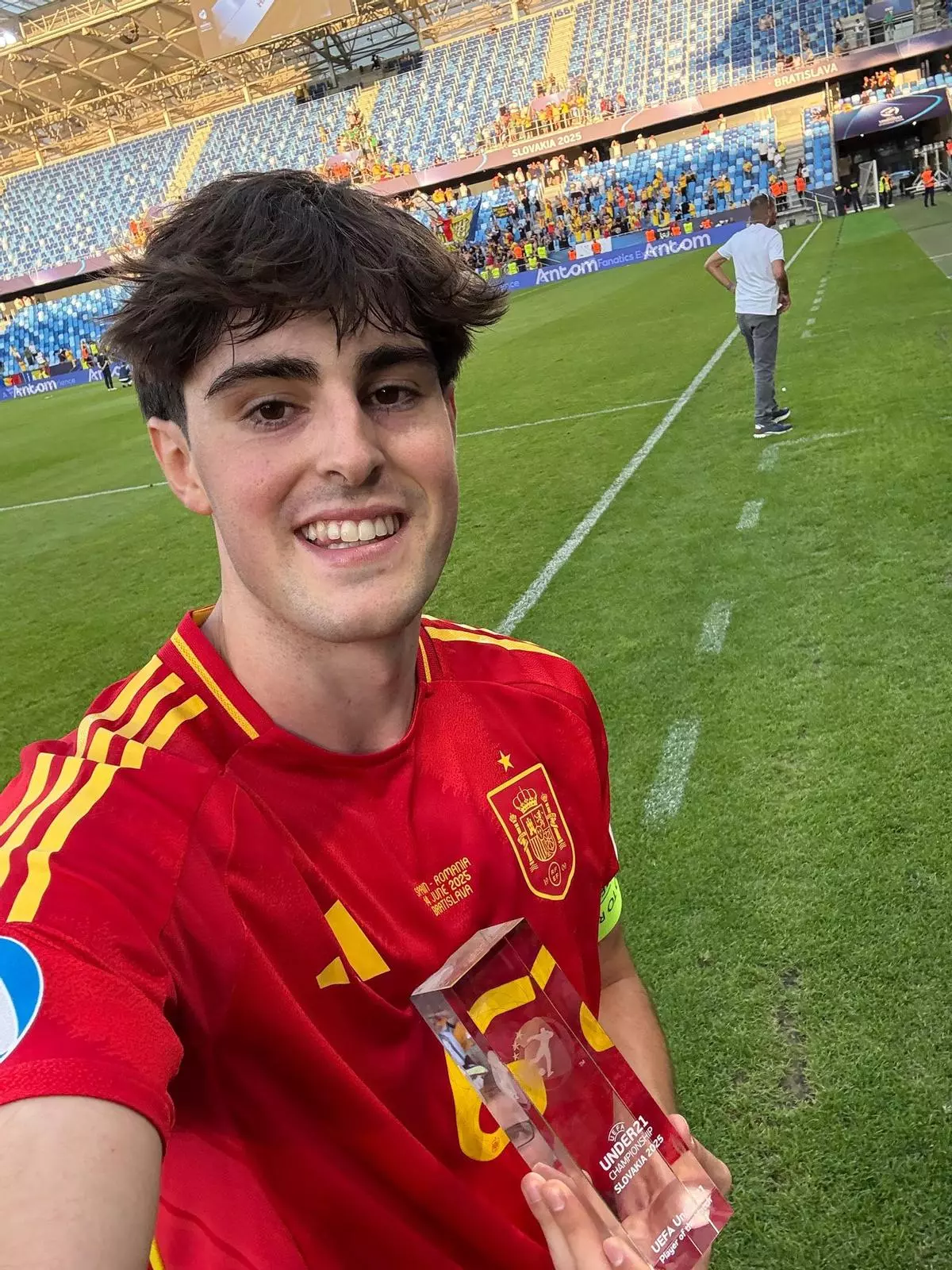 Javi Guerra, MVP de la ‘Rojita’ ante Rumanía