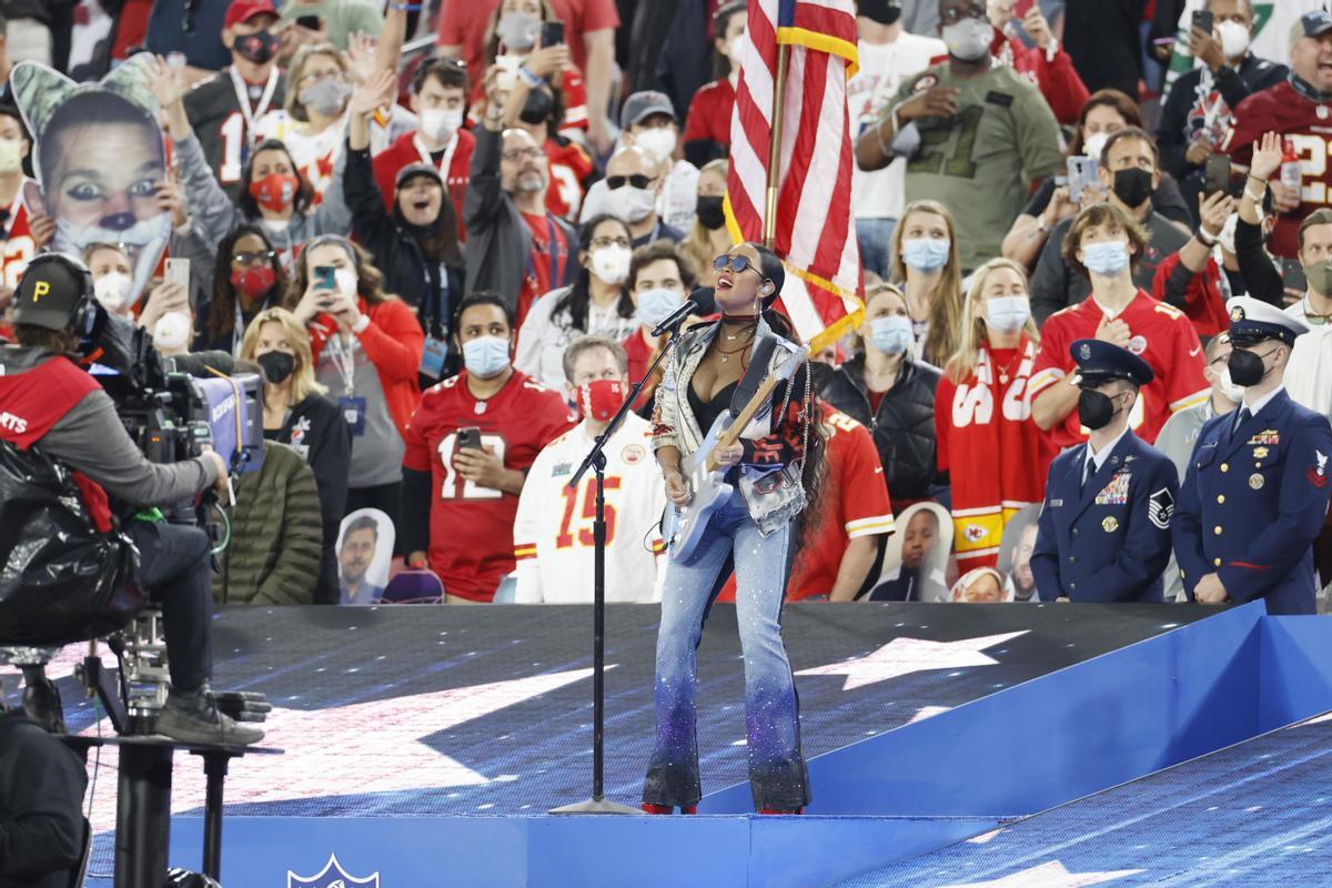 Emoció i homenatges en les actuacions de la Superbowl