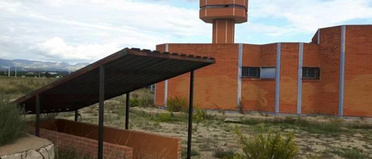 Entrada al refugio antiaéreo del aeródromo republicano de Llíria, en la partida de Carrasses.