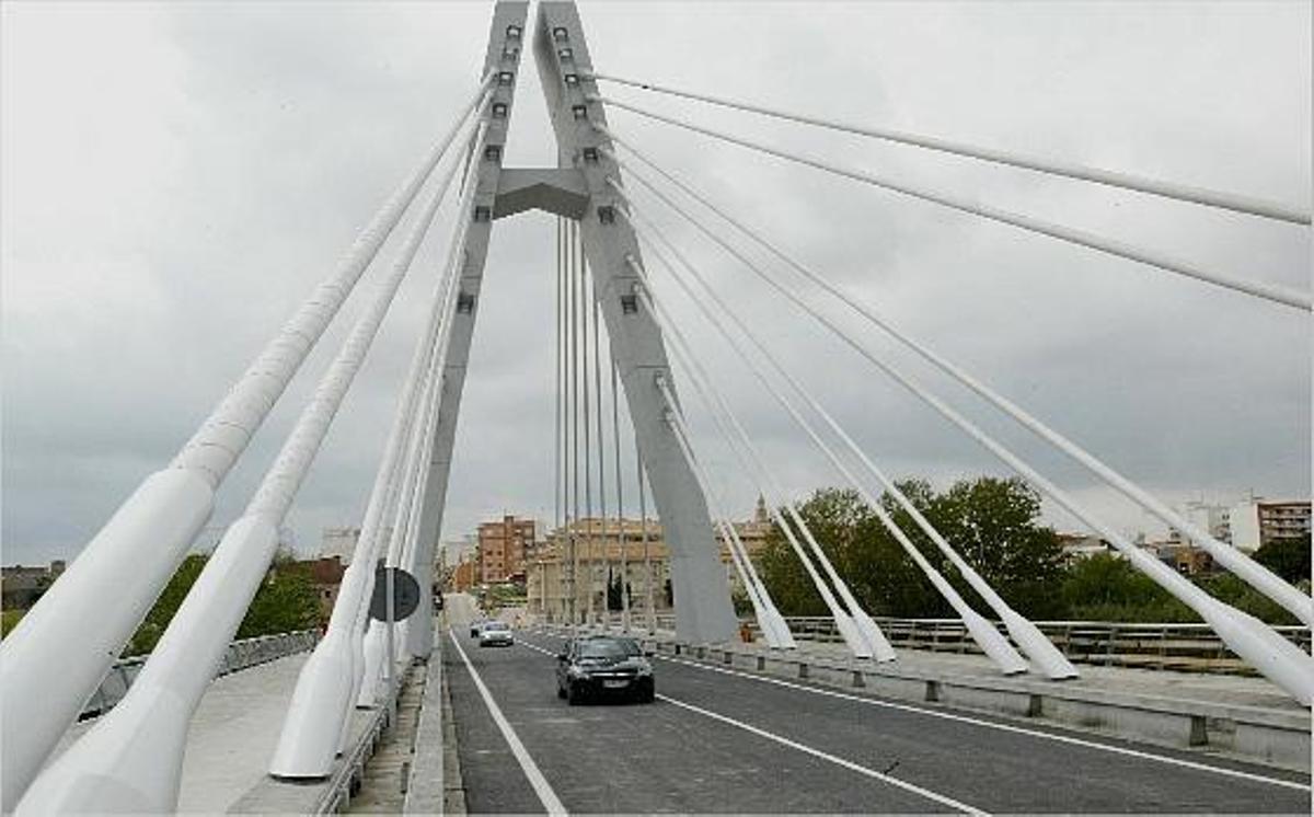 El puente que une Manises y Paterna triplica su coste