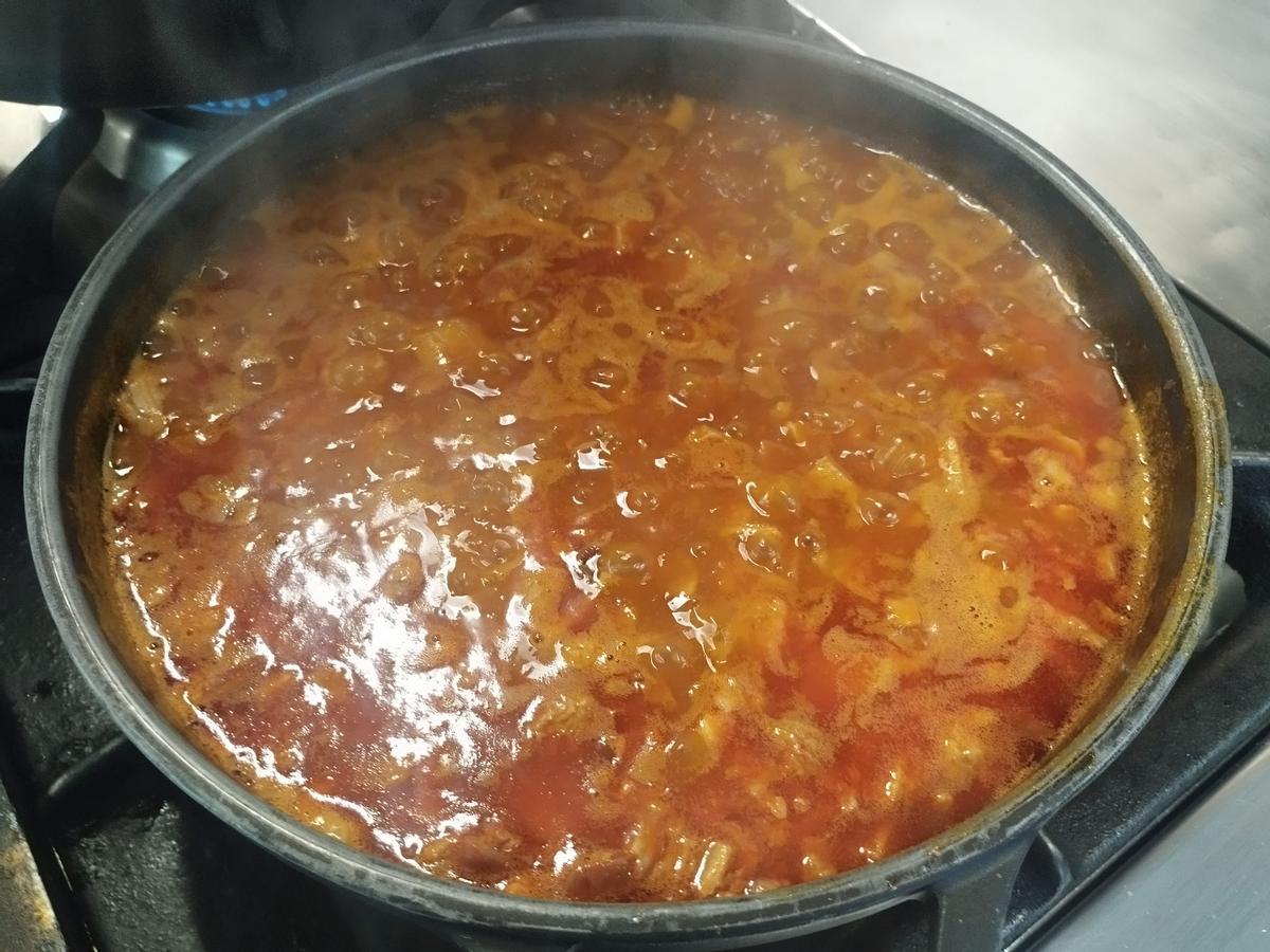 Los callos, en pleno guiso.