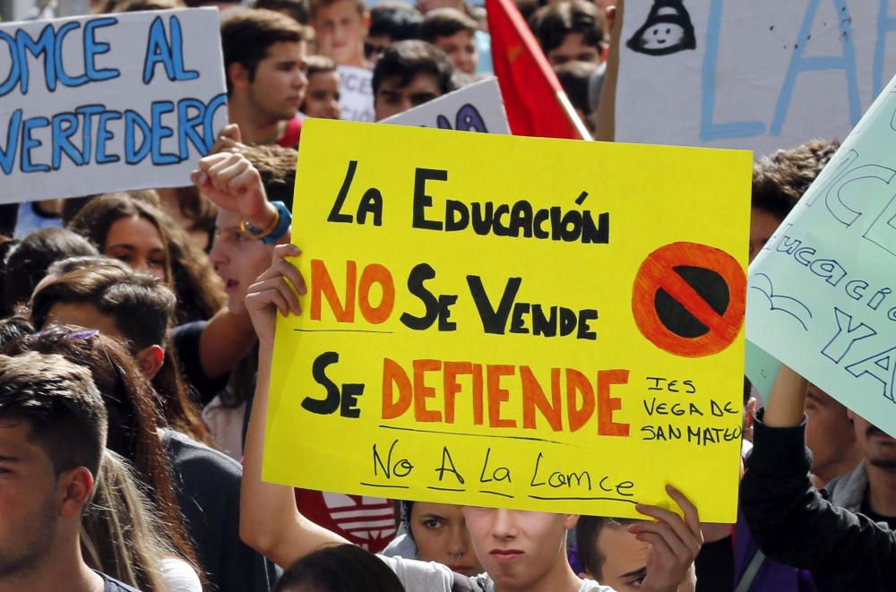 EDUCACIÓN PROTESTAS