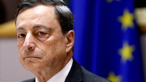 European Central Bank (ECB) President Mario Draghi waits to address the European Parliament’s Economic and Monetary Affairs Committee in Brussels, Belgium, June 21, 2016.    REUTERS/Francois Lenoir/File Photo