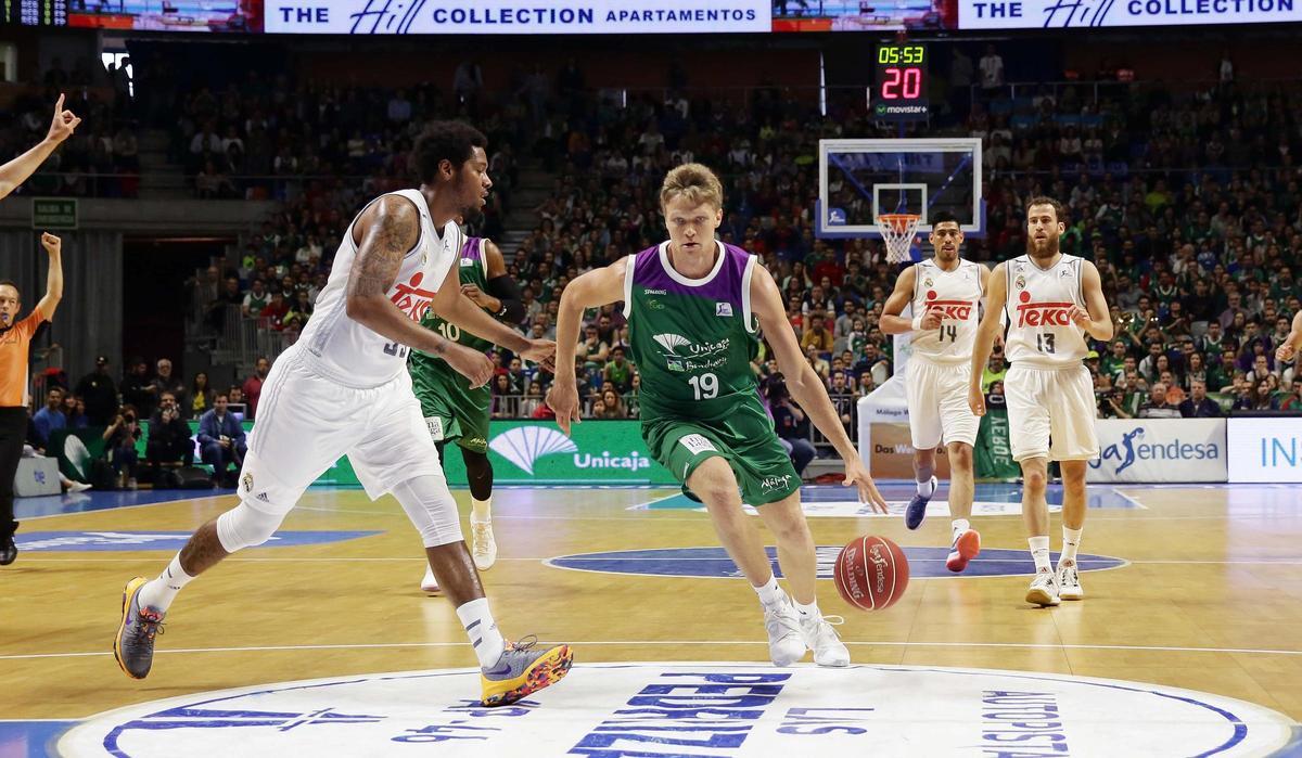 Kuzminskas, en un partido contra el Real Madrid.