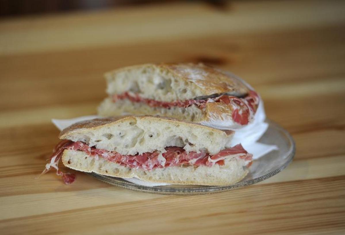 Bocadillo de jamón.