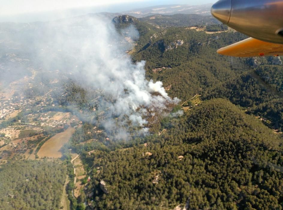 Incendio forestal en Puigpunyent