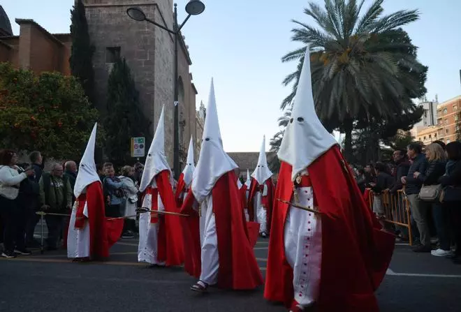 Solemnidad multitudinaria en el Jueves Santo de València