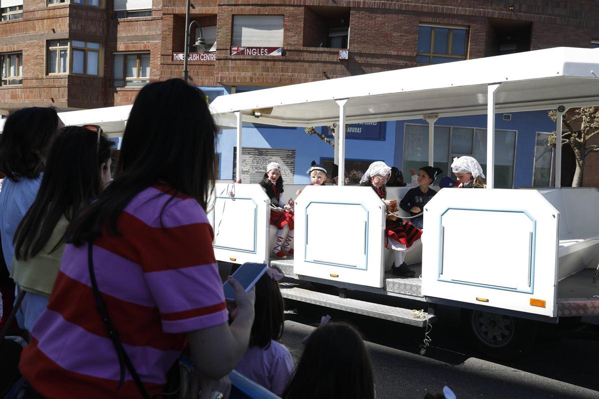 EN IMÁGENES: El desfile de carrozas del lunes de Pascua