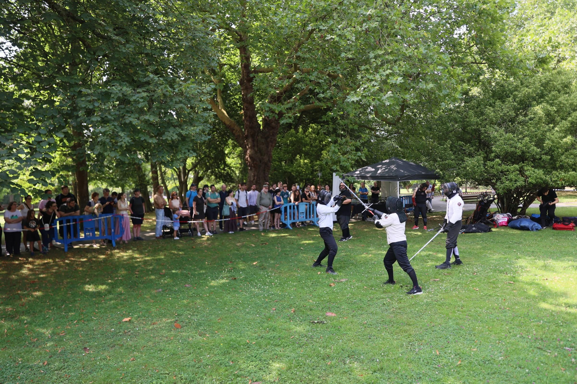 EN IMÁGENES: Los talleres de esgrima del Festival Celsius en Avilés