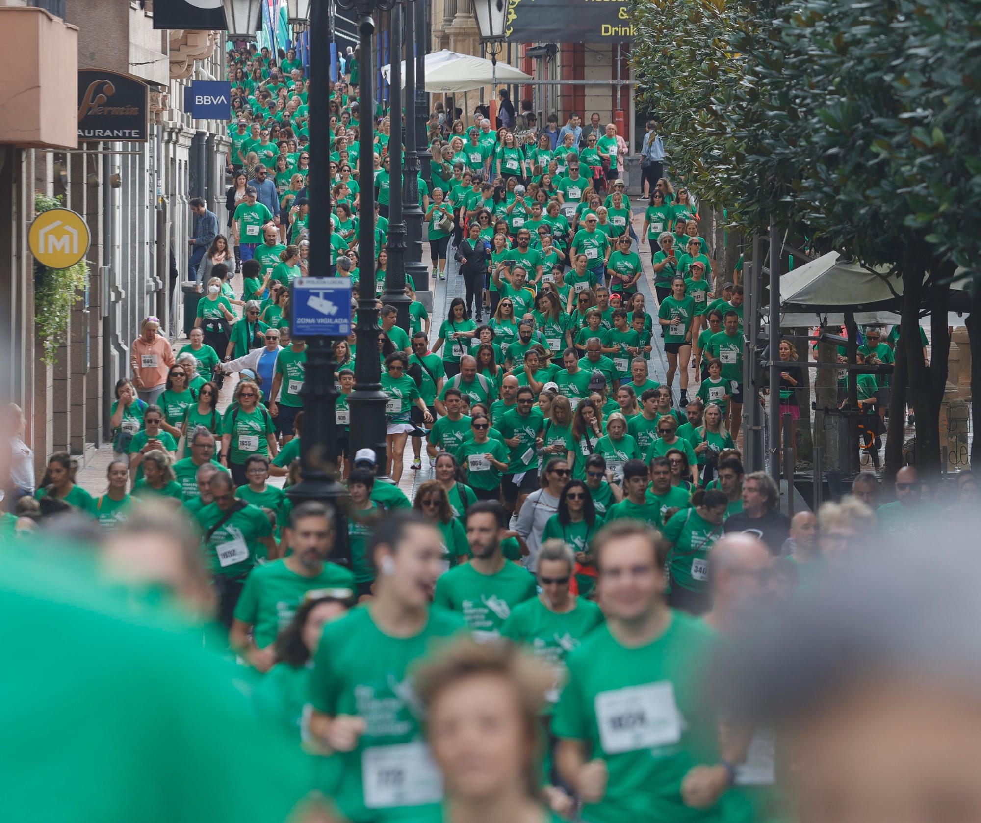 ¿Estuviste en la carrera contra el cáncer de Oviedo? Búscate en la galería de fotos