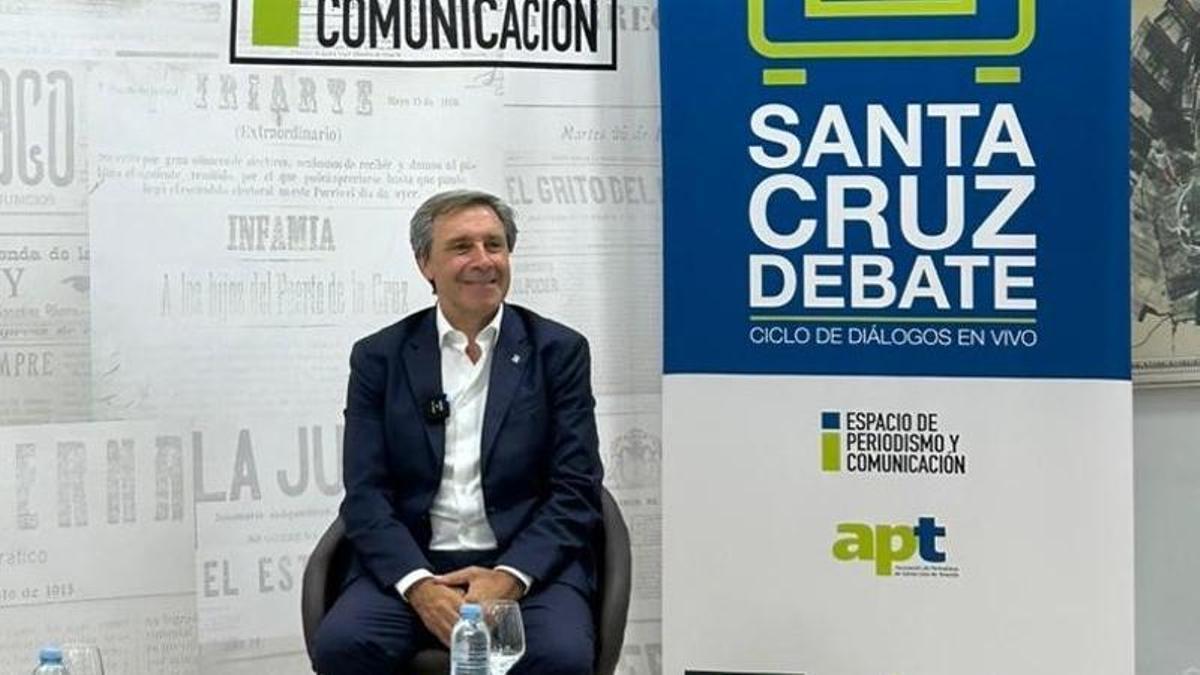 Felipe Miñambres, durante el coloquio.