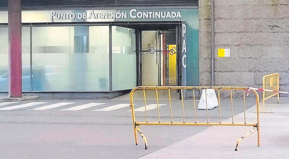 Entrada al Punto de Atención Continuada de Santiago, ubicado frente a Urgencias del Hospital Clínico.