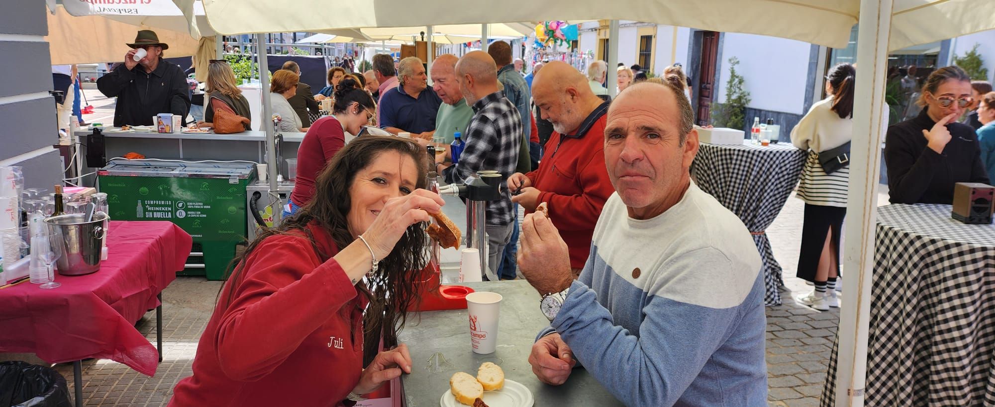 Segundo día de la décima edición de la feria del lechón de Cardeña, en imágenes