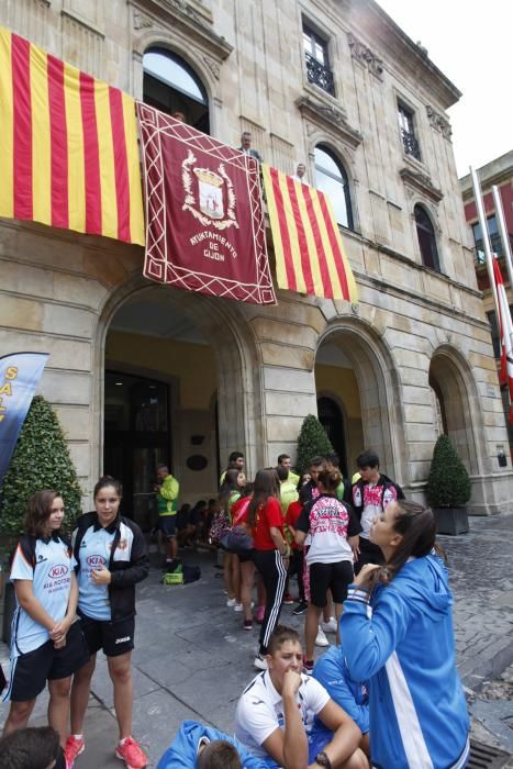 Minuto de silencio en Gijón