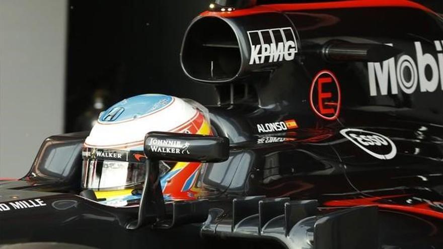 McLaren-Honda sufre sus primeros problemas serios en el Circuito de Cataluña