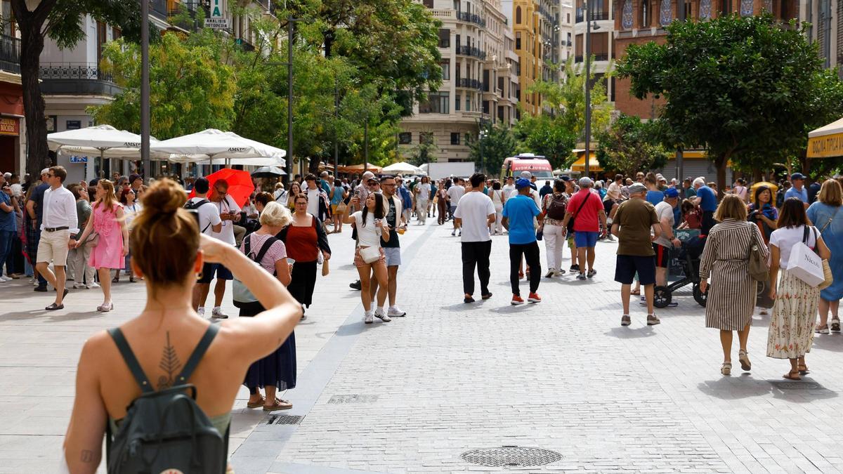 Turistas en el centro de València.