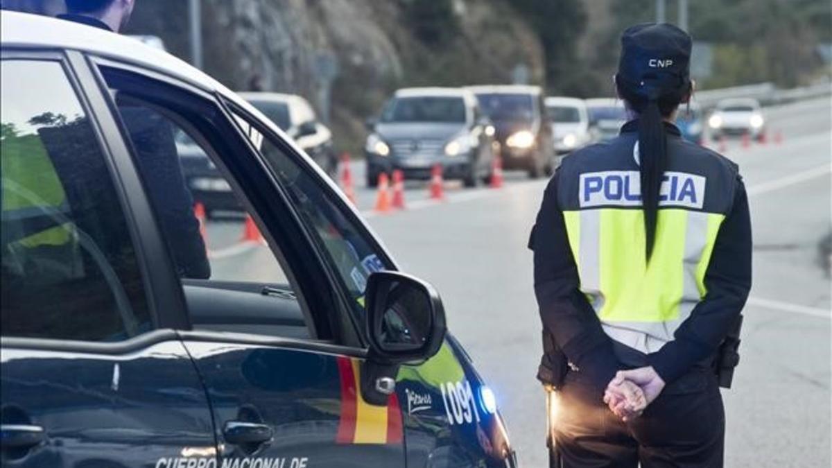 Operativo de la Policía Nacional, Guardia Civil y policías locales en la frontera de La Jonquera.