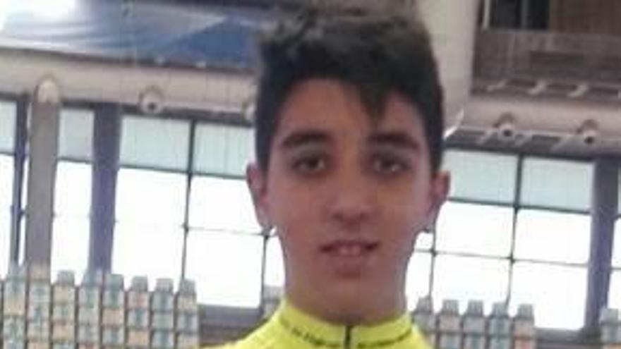 El joven ciclista de Favara Francesc Vercher vence en la liga valenciana