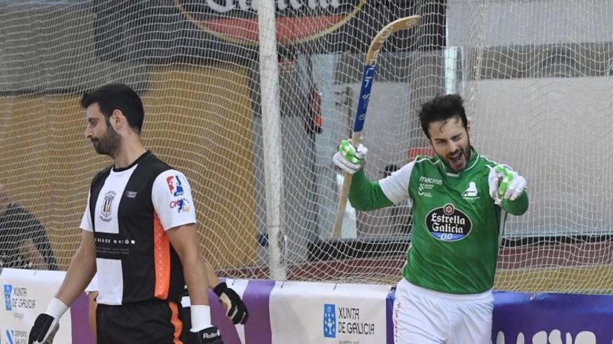 David Torres celebra uno de los goles anotados por el Deportivo Liceo ante el Palafrugell.