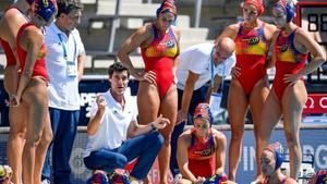 Oca da instrucciones a sus jugadores en la reciente Copa del Mundo de waterpolo en Long Beach, donde España fue tercera