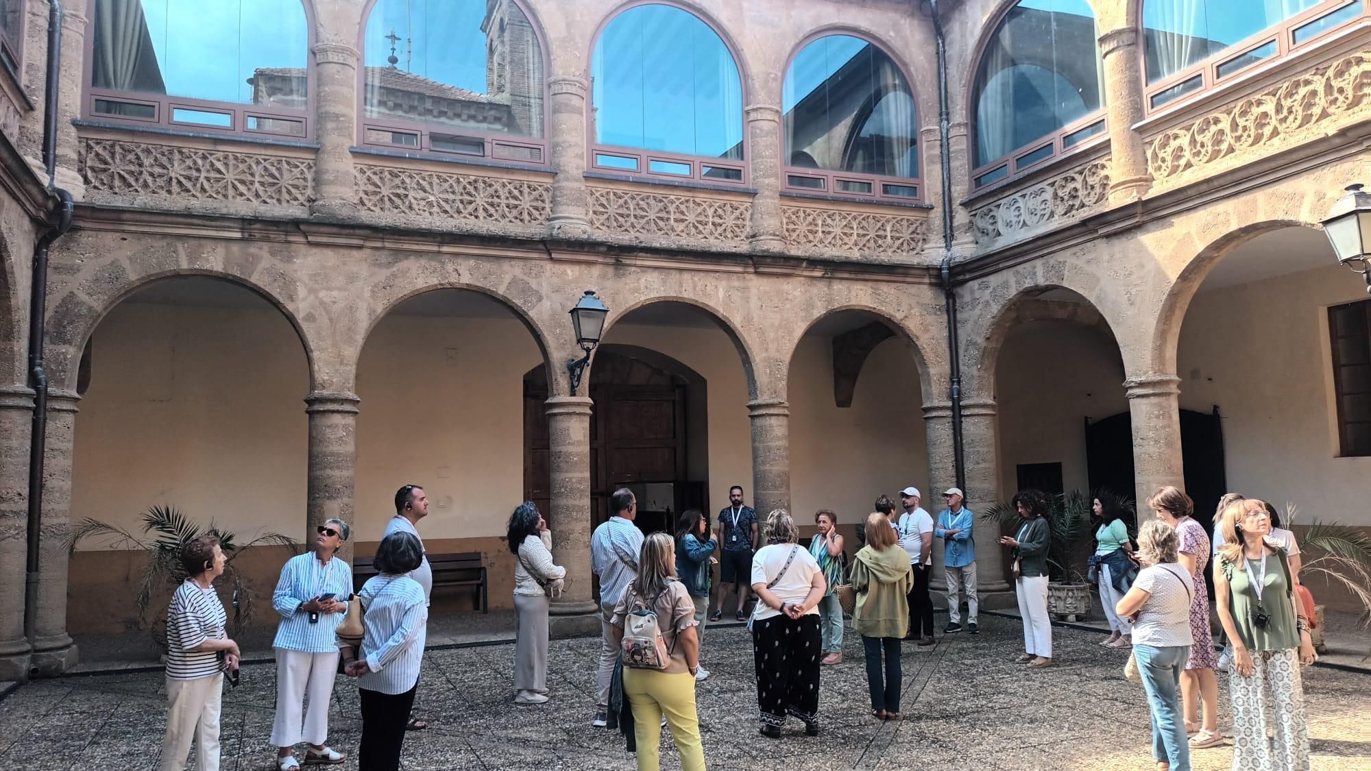 Claustro del Hospital de la Piedad.jpeg