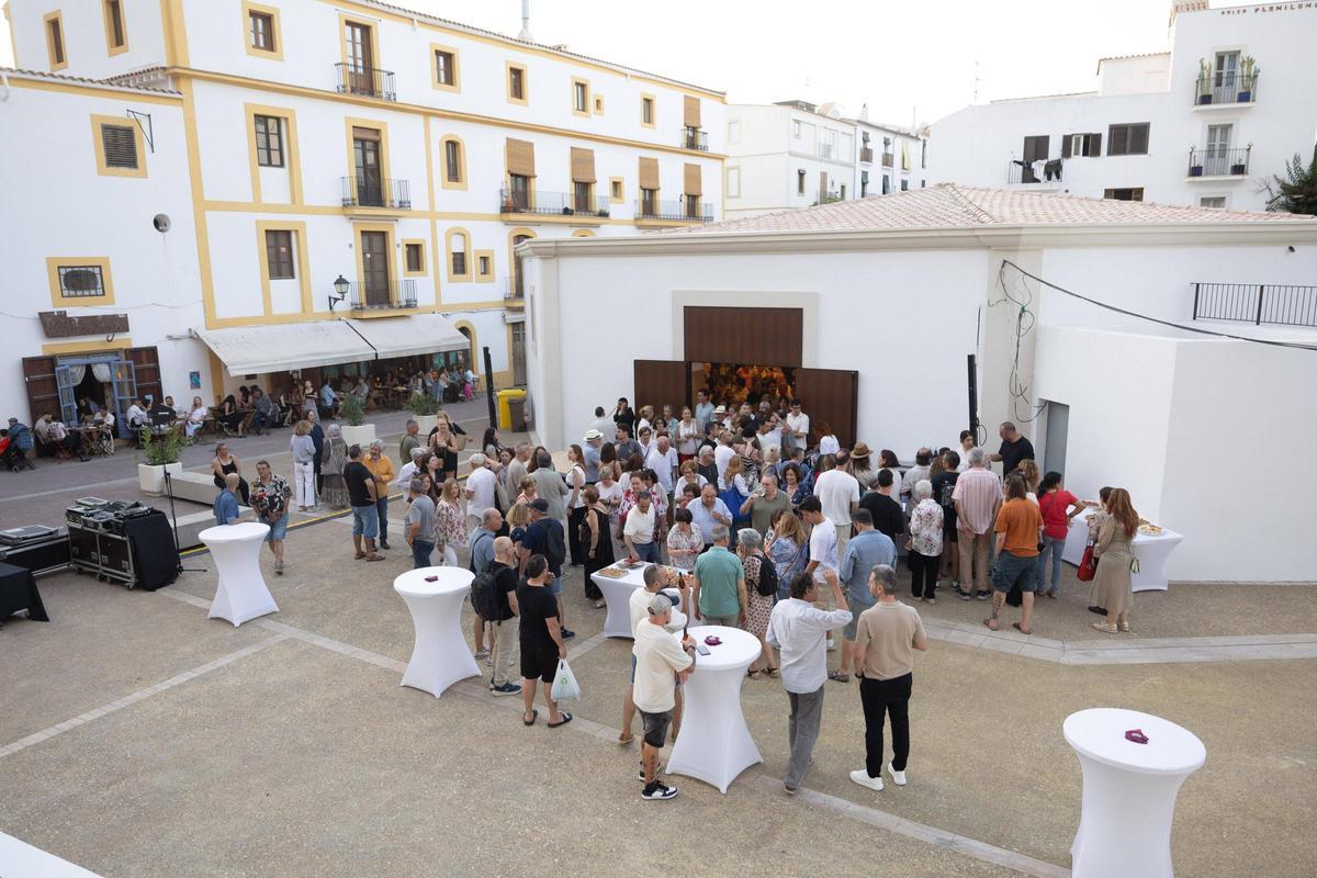 Panorámica de la plaza creada en el antiguo parking de sa Peixateria.