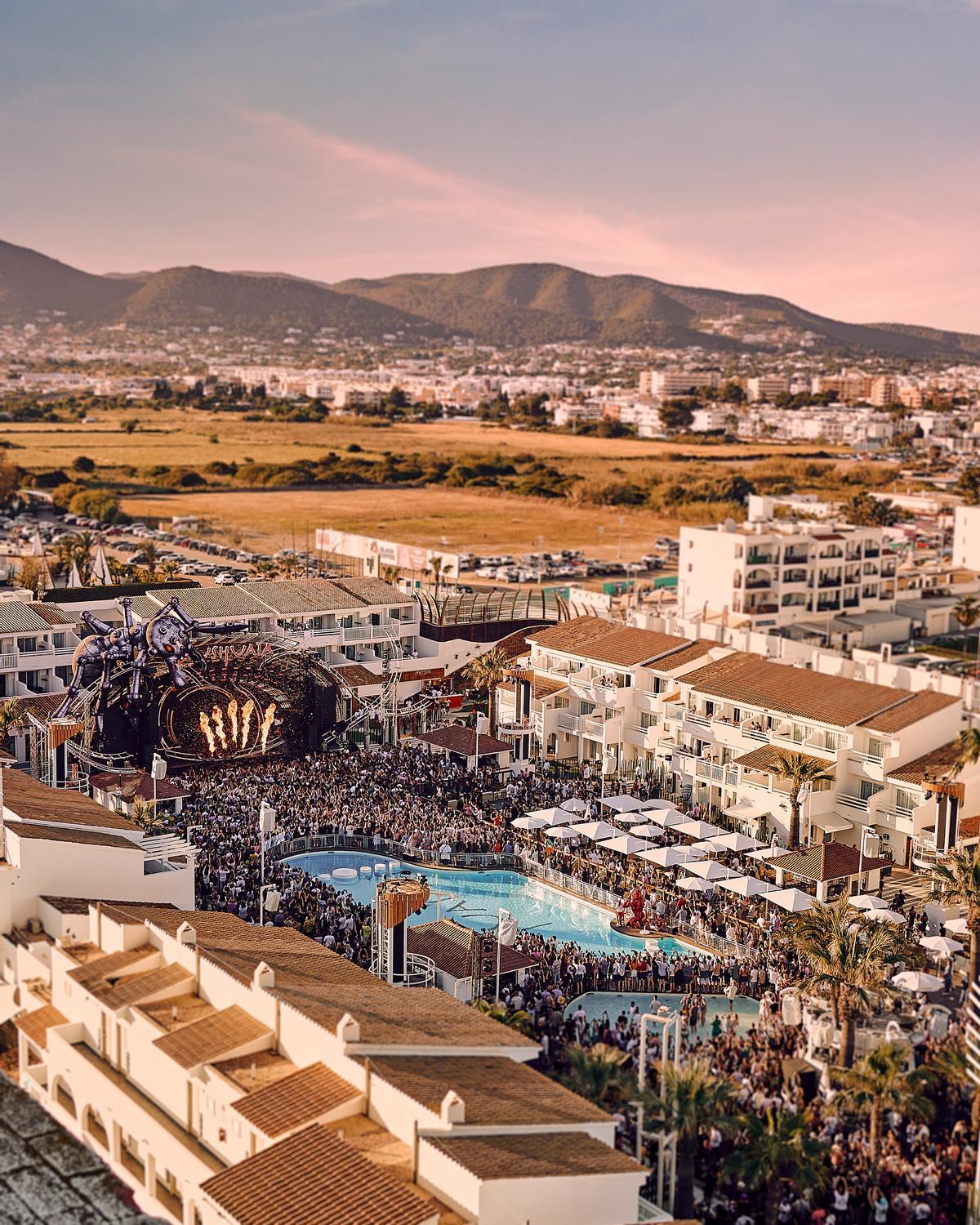 Opening discotecas Ibiza: Ushuaïa Ibiza y Hï Ibiza celebran una apertura conjunta de día y de noche.