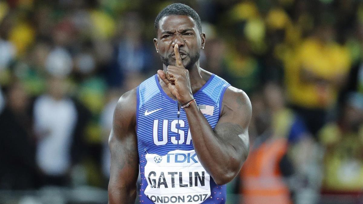 Justin Gatlin silencia al público de Londres.