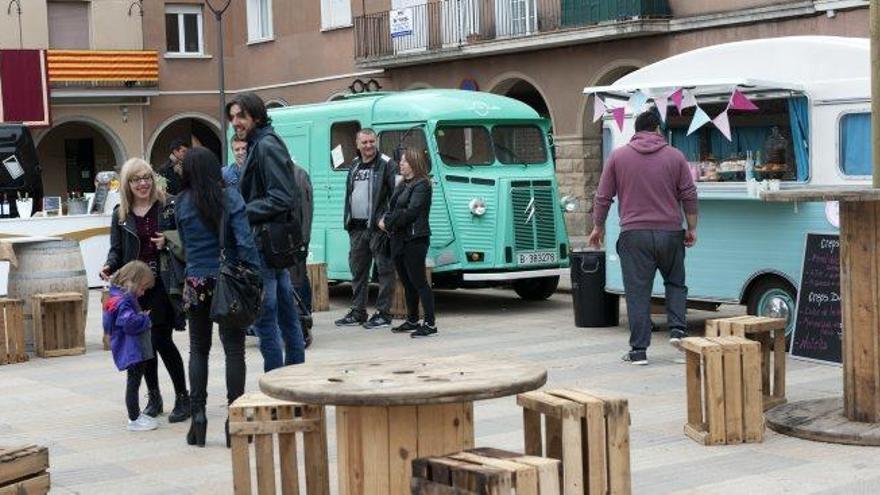Concerts i &#039;food trucks&#039; per dinar a la plaça de l&#039;Ajuntament