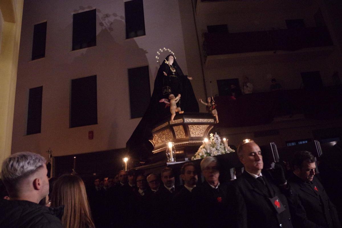 Salida procesional de Servitas este Viernes Santo de 2026.