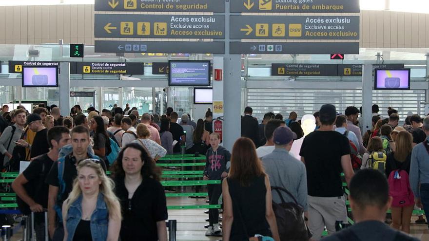 Imatge d&#039;arxiu de les instal·lacions aeroportuàries del Prat