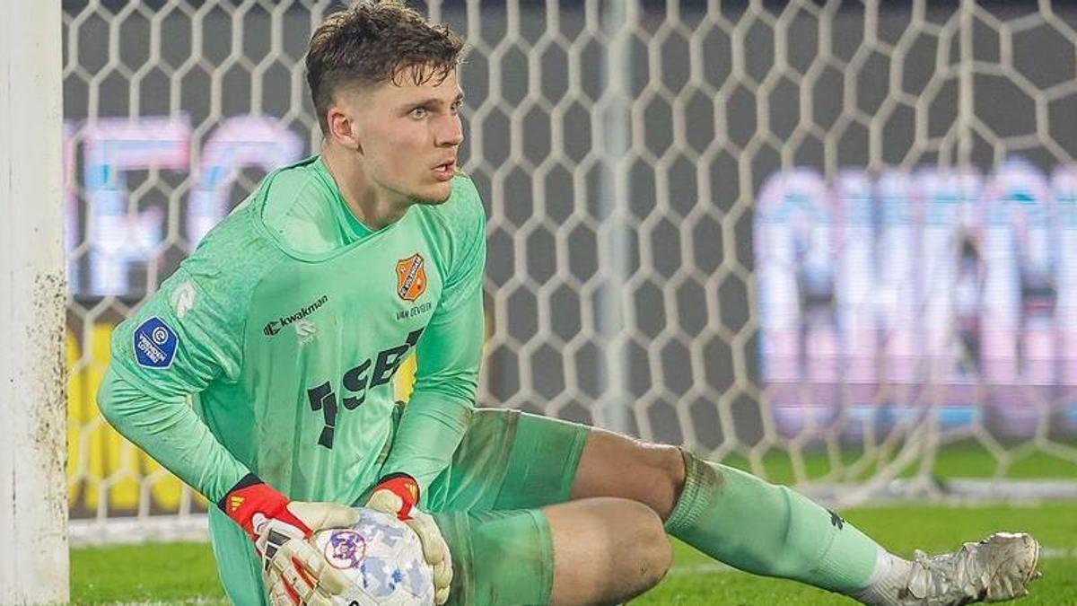 Kayne van Oevelen parando en un entrenamiento