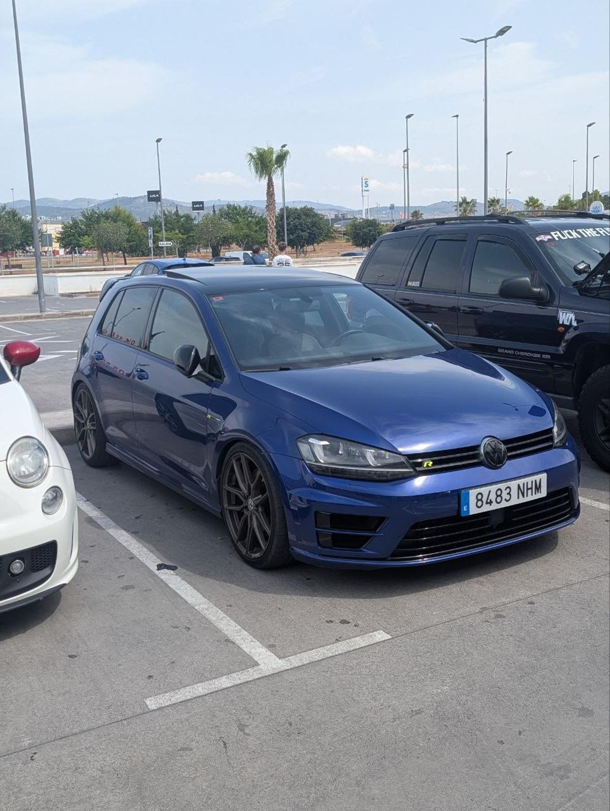 Desde un Nissan de 60.000 euros llegado de Japón hasta proyectos hechos en casa: así es el Cars&Coffee de Castelló