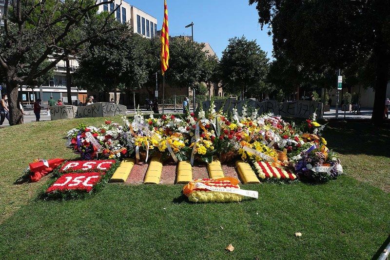 Ofrenda floral con motivo de la Diada de Catalunya en Cornellà