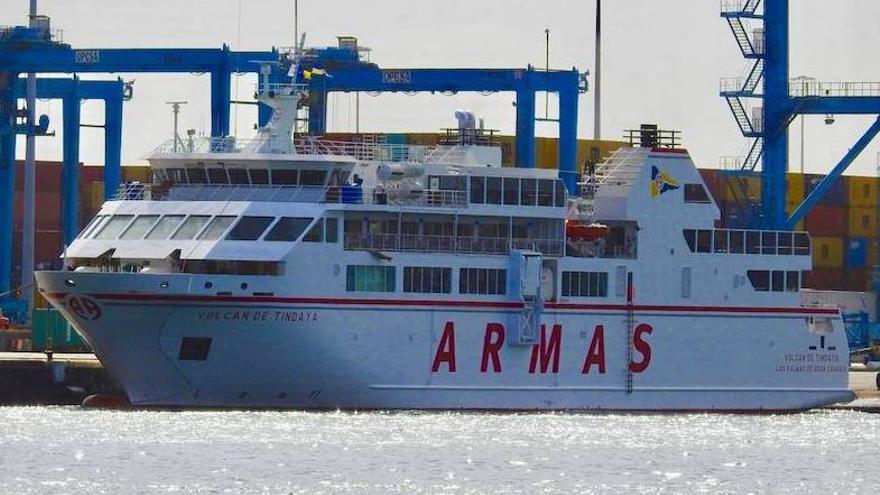 El ferry ‘Volcán de Tindaya’