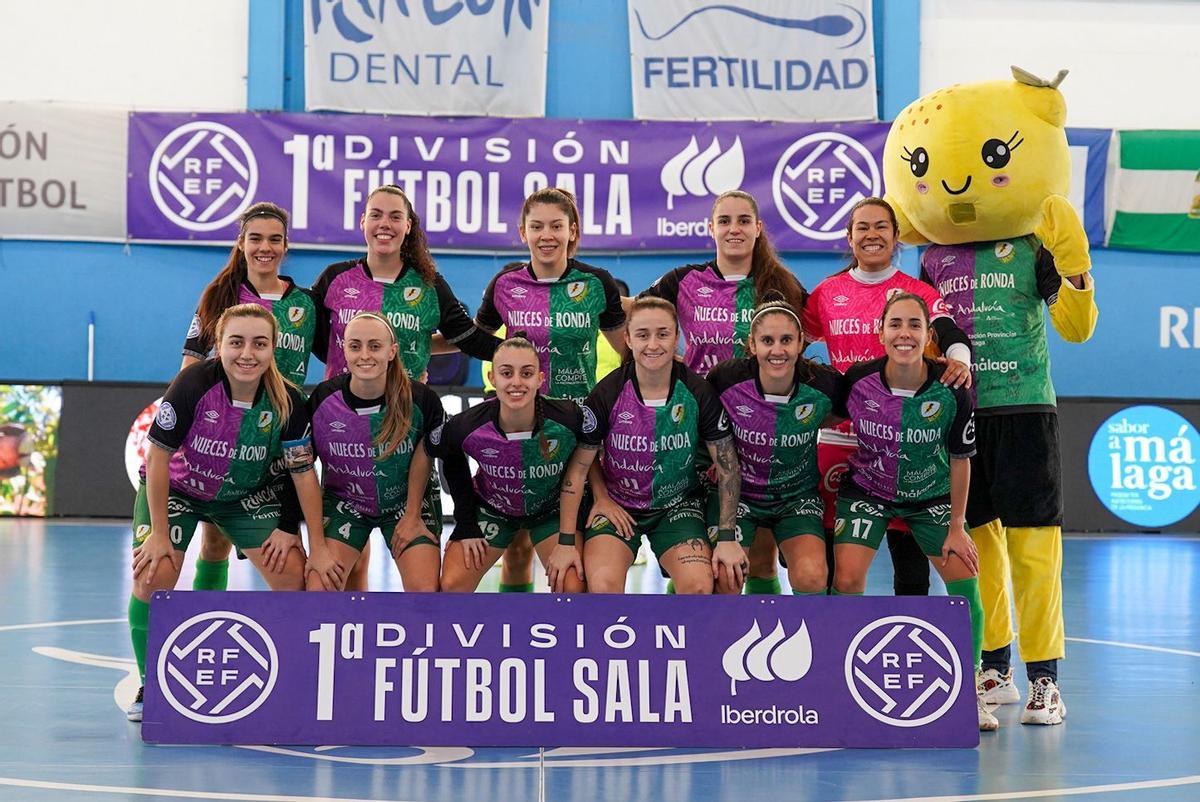 El equipo costasoleño acarició un triunfo que hubiese sido histórico en su visita a Navalcanero.