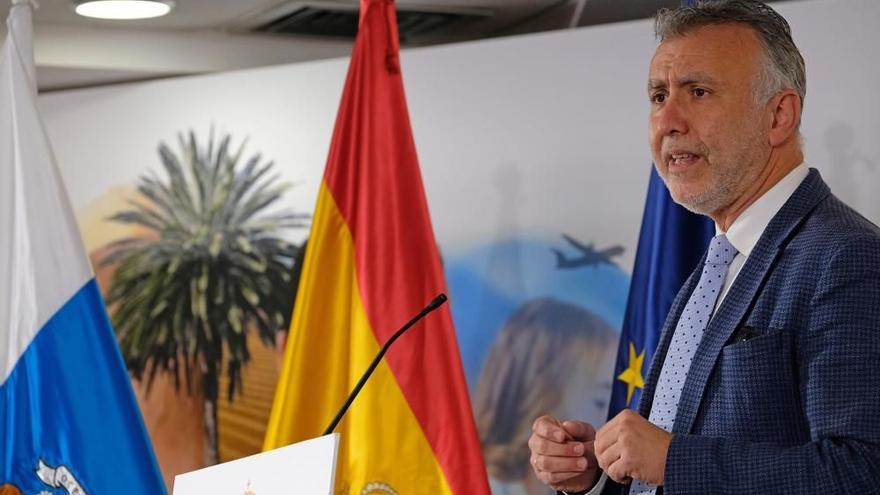 Ángel Víctor Torrres, en una comparecencia para informar sobre el coronavirus en Canarias.