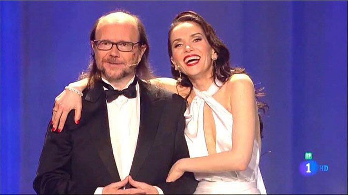 Santiago Segura y Natalia Oreiro presentaron la gala  de los Premios Platino (TVE-1).