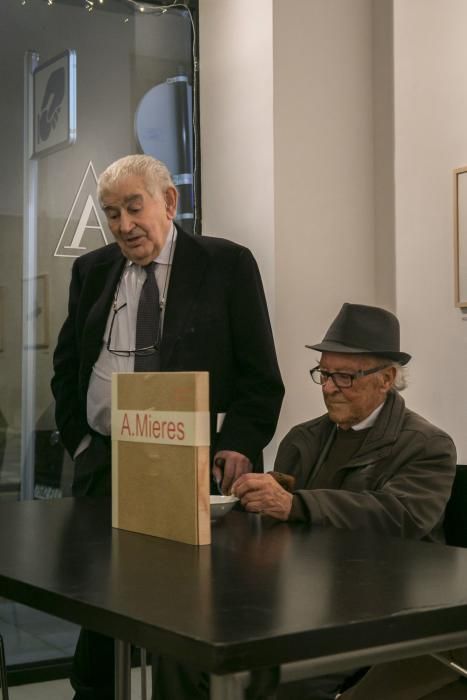 Presentación del libro homenaje a Alejandro Mieres