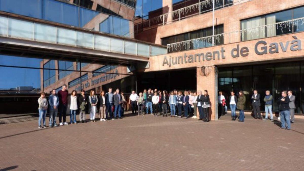 Minuto de silencio en Gavà por víctimas de las inundaciones en Catalunya en octubre de 2019.